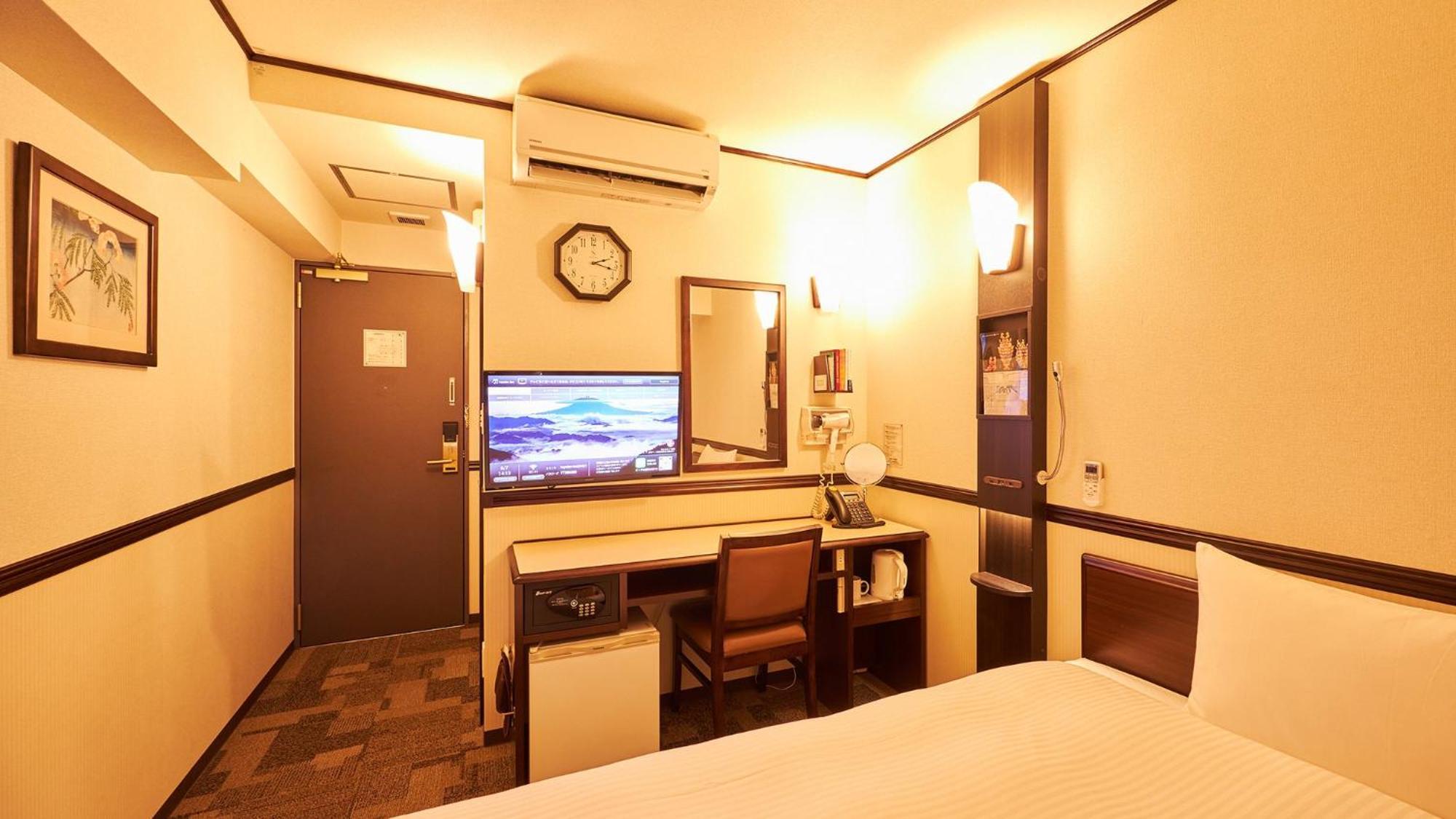 Toyoko Inn Tokyo Eki Yaesu Kita Guchi Zimmer foto